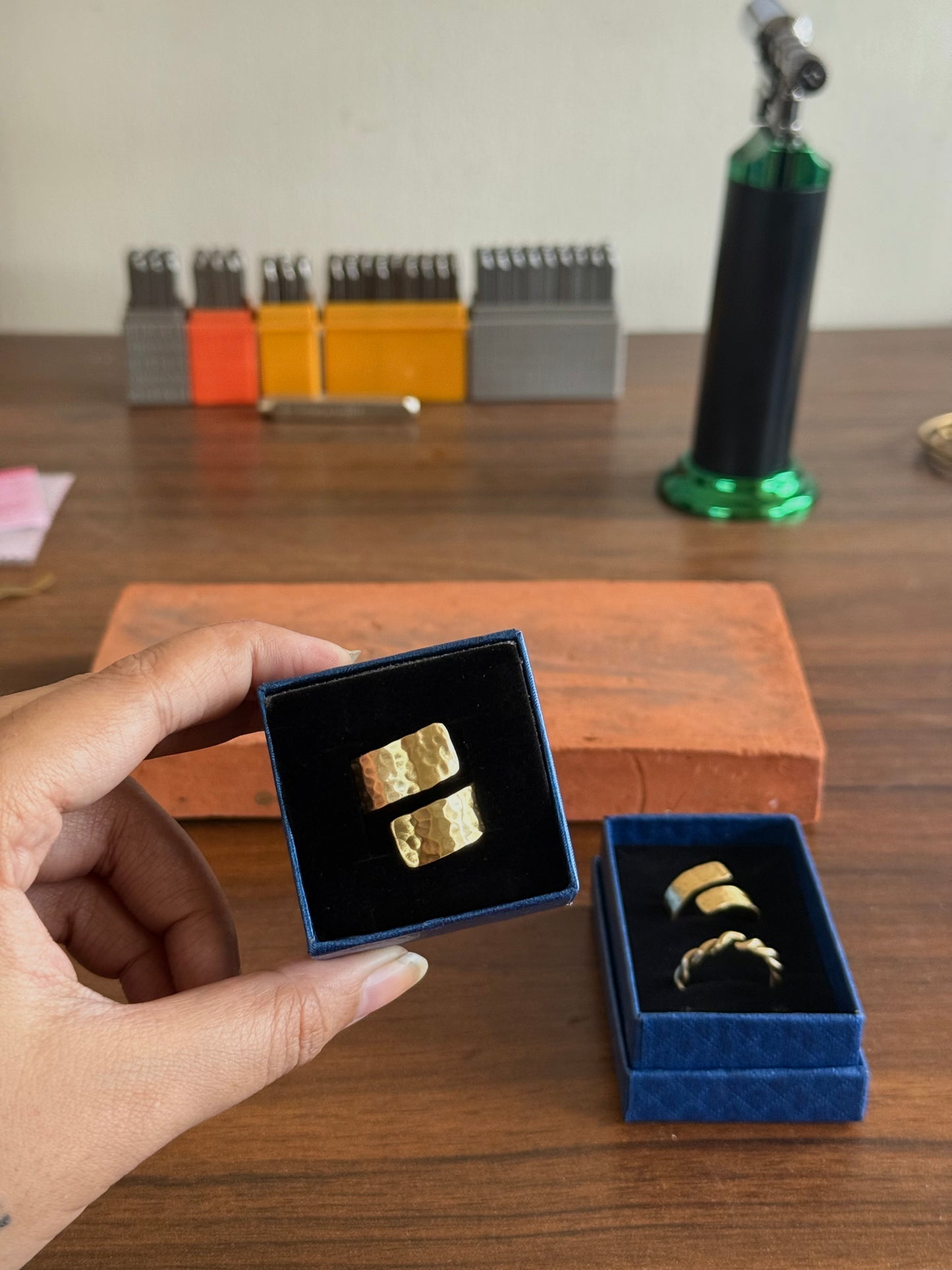 asul signature (chunky)