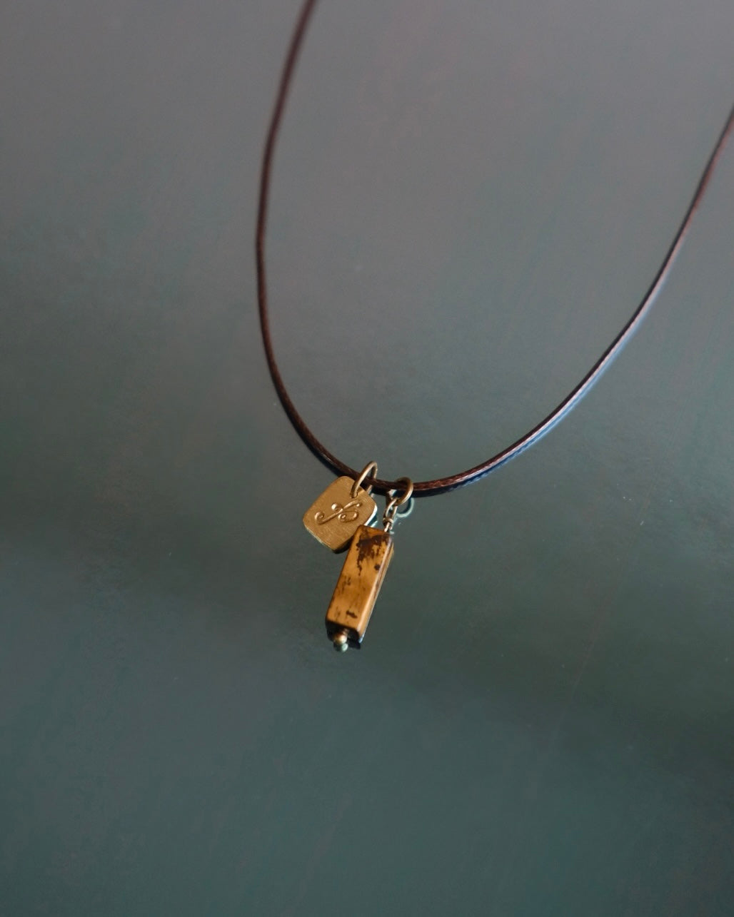 HILOM in tsokolate necklace